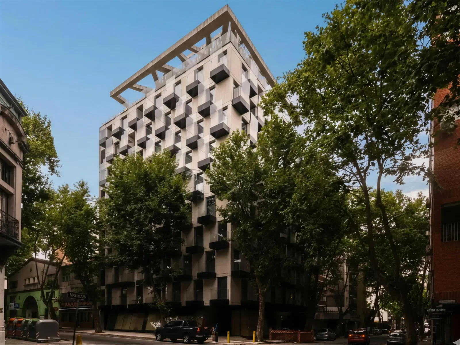 Alma Corso, Centro — fachada