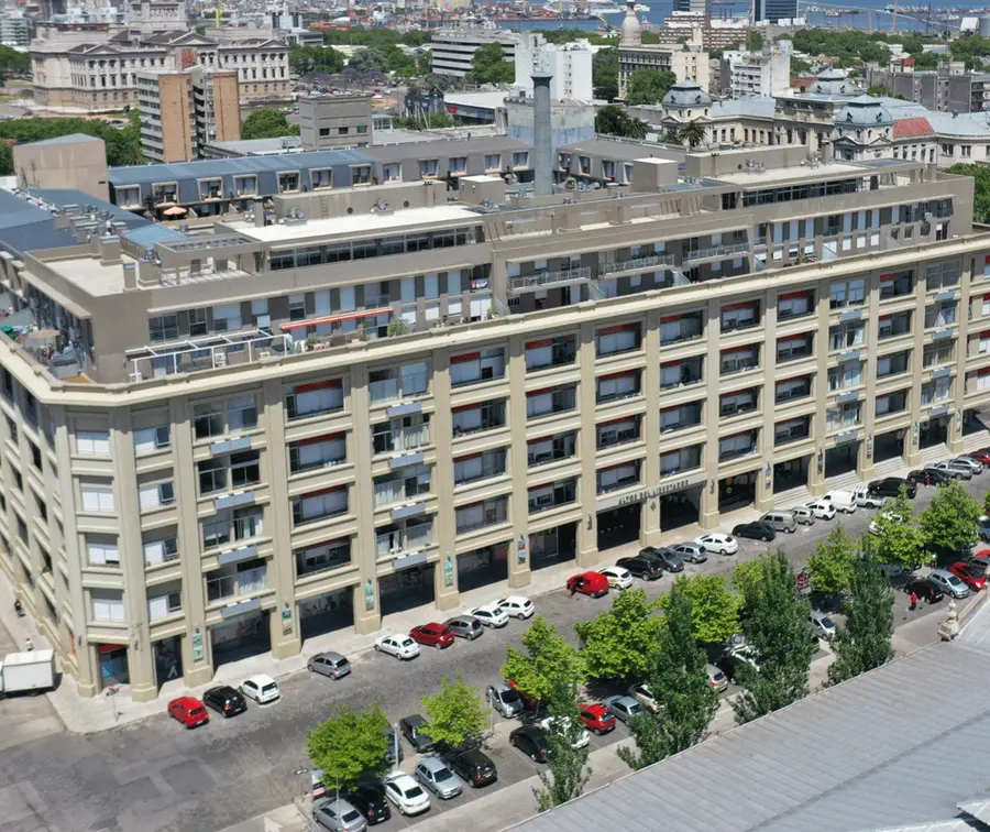 Altos del Libertador, Goes — fachada