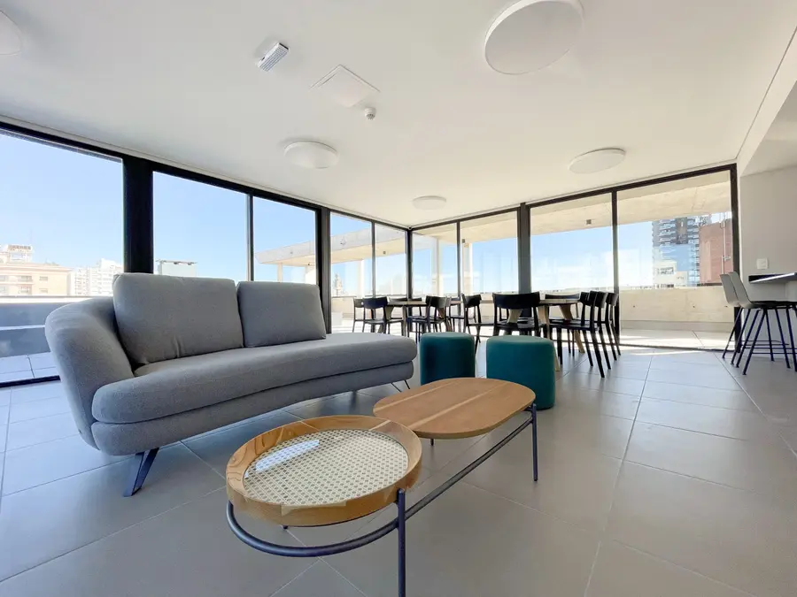 Nostrum Central, Centro — fachada