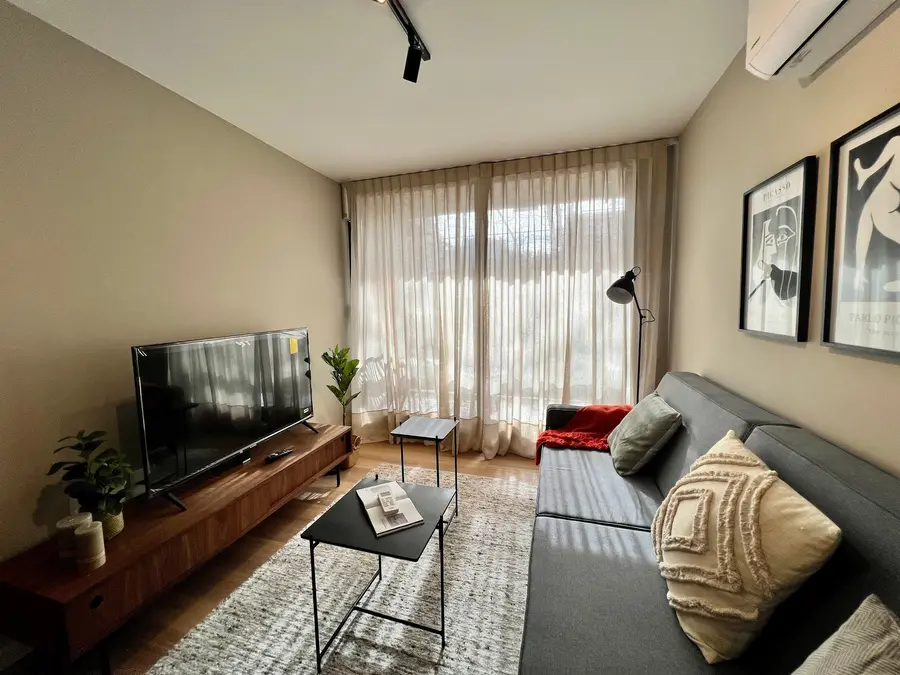 01 Sync, Barrio Sur — imagen 5